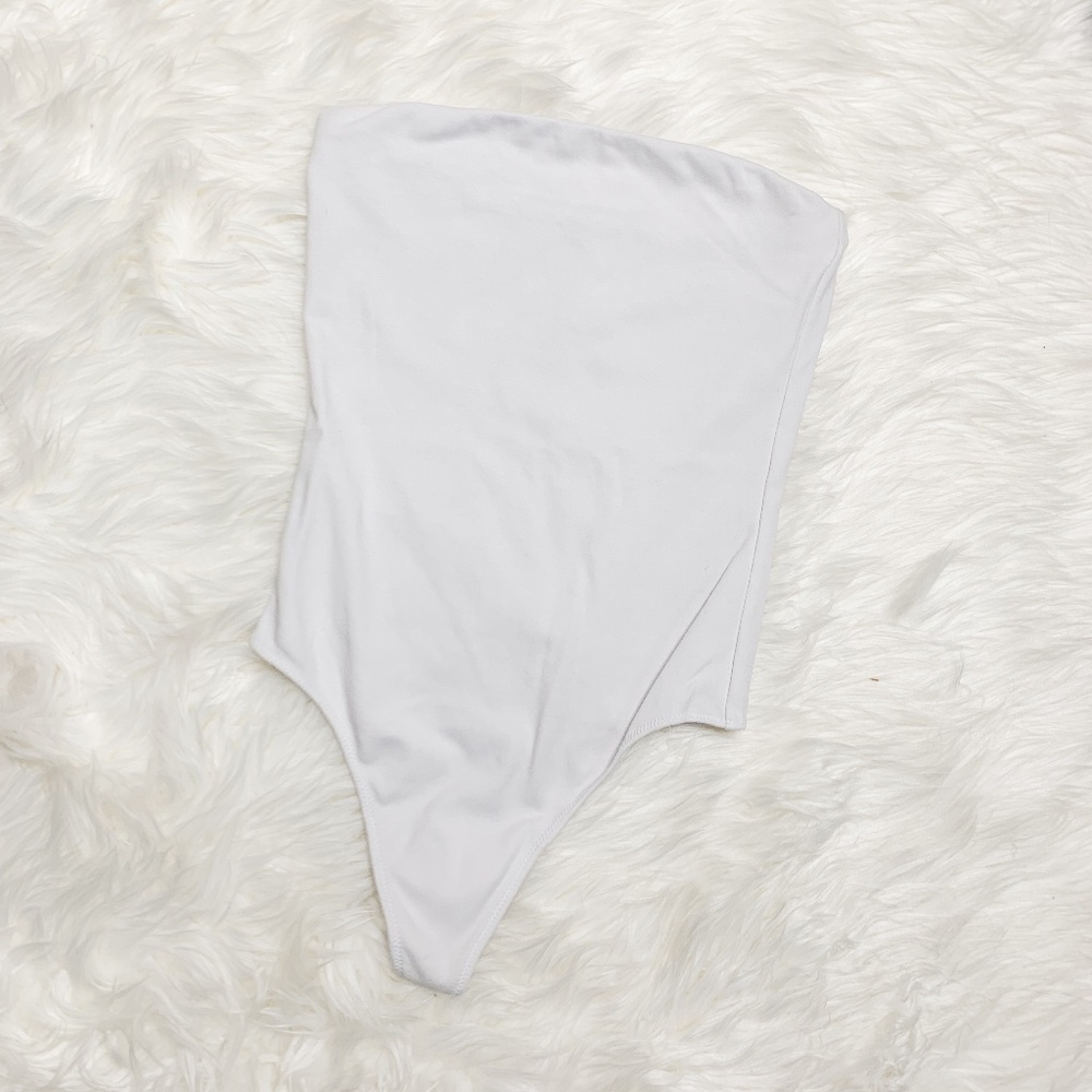 ARITZIA Wildfred Free sleeveless thong bodysuit